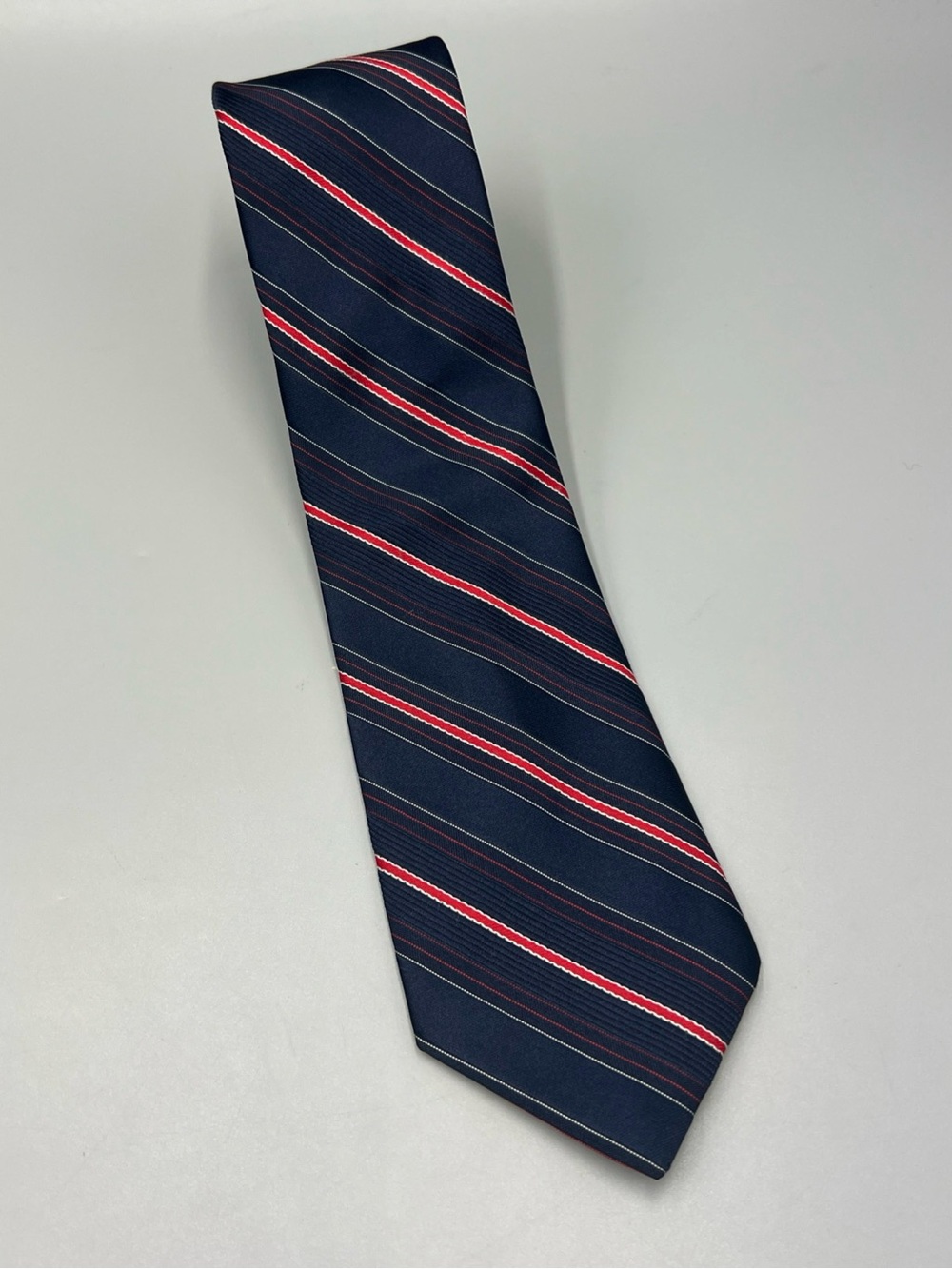 VTG Don Loper Beverly Hills Necktie, 3" Wide, 54" Long. Diagonal Stripes